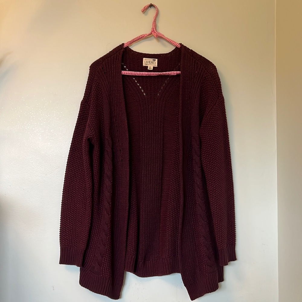 Knitted maroon cardigan